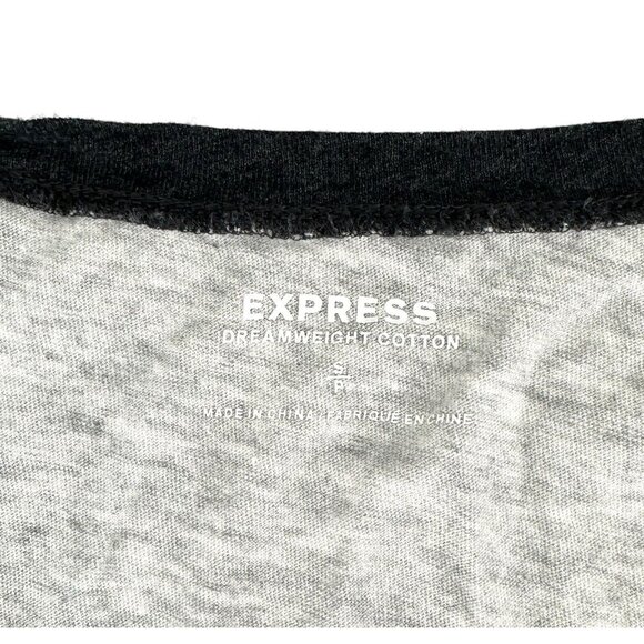 Express Womens Silver Sequin Lion Tee Size Small T-Shirt Baseball Sleeves Grey - Picture 7 of 11